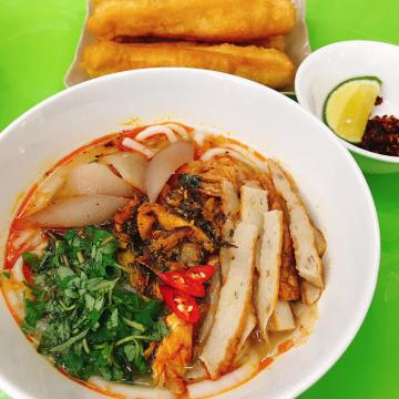 Bánh Canh Chả Cá: Hương Vị Đặc Sản Miền Trung Không Thể Bỏ Qua